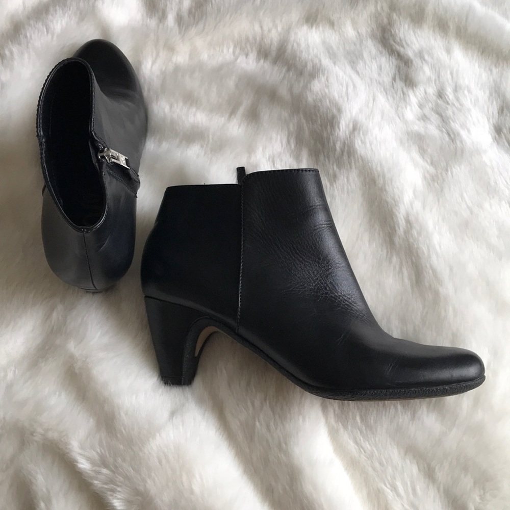 Black leather San Edelman booties